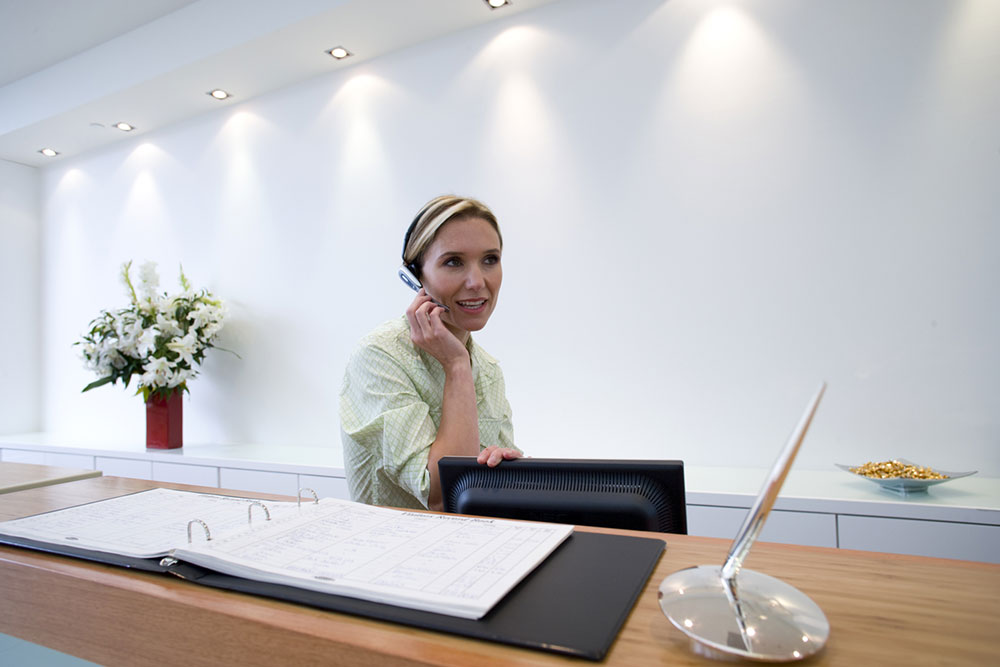 Virtual Receptionists for Law Firms – Functions and Tips to Choose